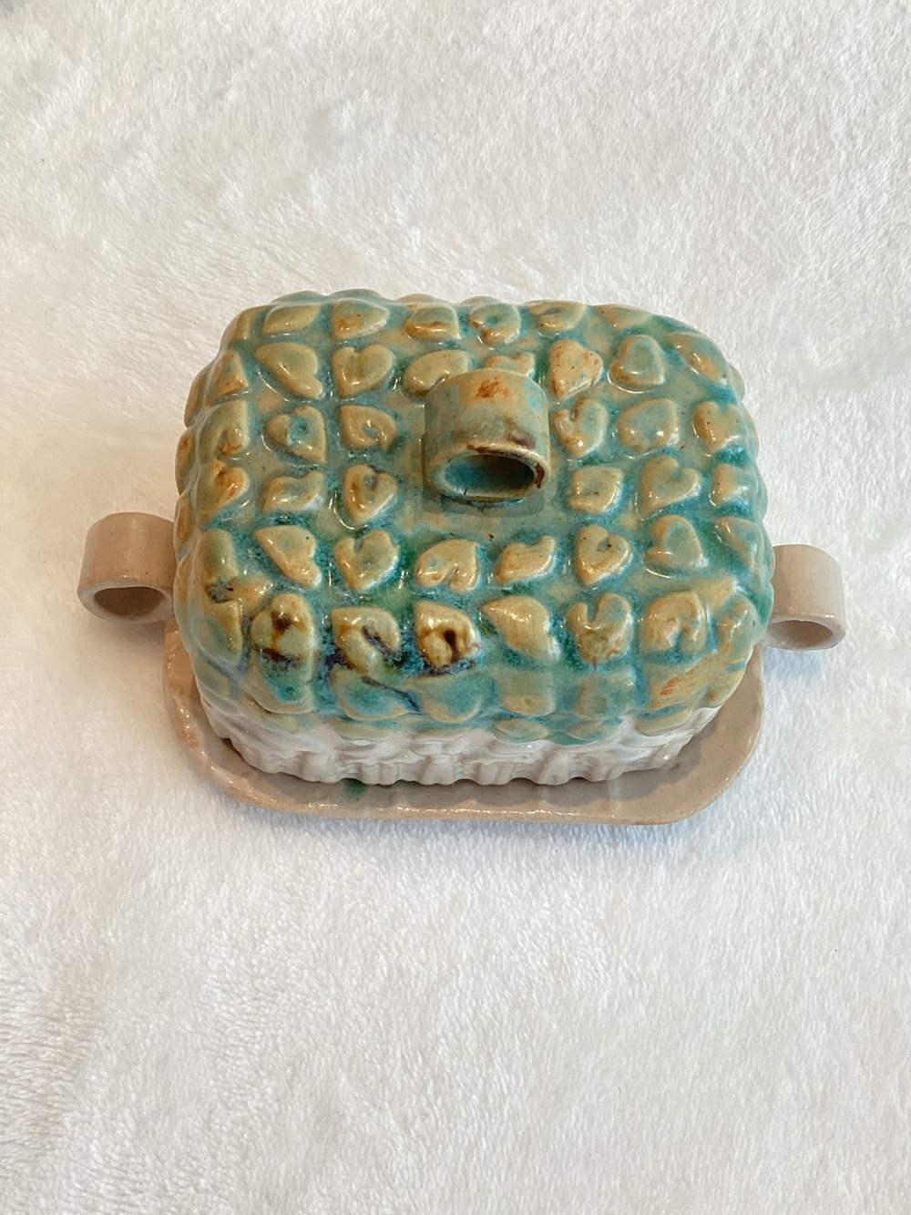 Anthropologie Stoneware Cheese Butter Dish With Lid Handles Beige Green